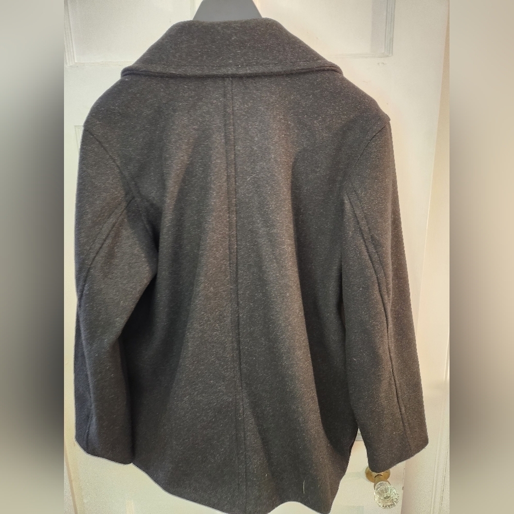 Old Navy women's soft-brushed wool-blend double-breasted oversized peacoat - Picture 3 of 3